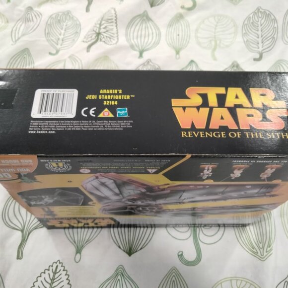 STAR WARS REVENGE OF THE SITH ANAKIN'S JEDI STARFIGHTER w/ ANAKIN - Picture 7 of 10